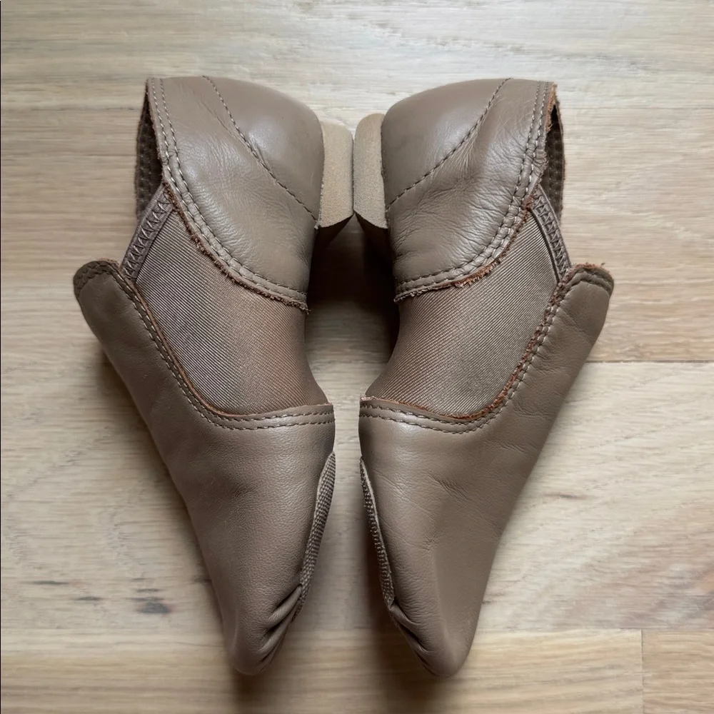 Kids’ Capezio Tan Slip On Jazz Dance Shoes - Size 11